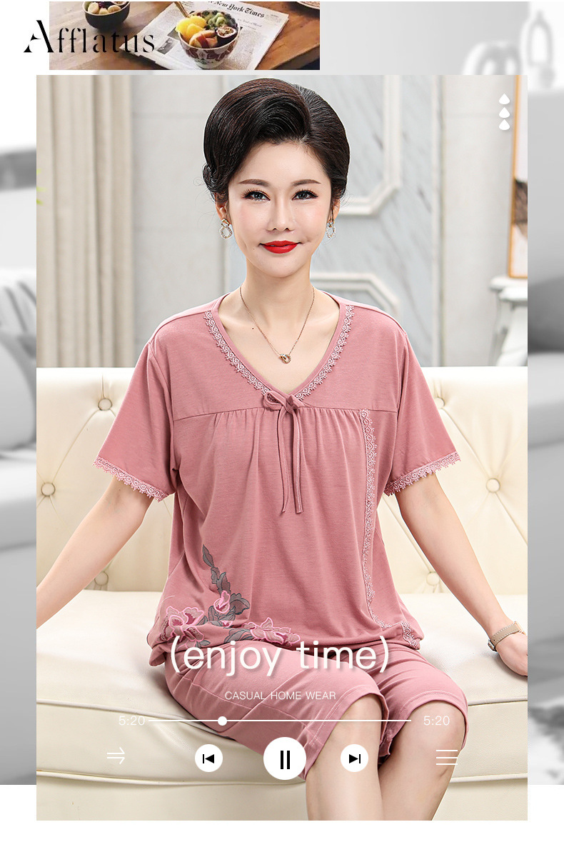 Middle-aged and elderly women wear summer short-sleeved, thin cotton clothes. Middle-aged women wear summer round-neck home clothes. Grandmothers and the elderly pic 24