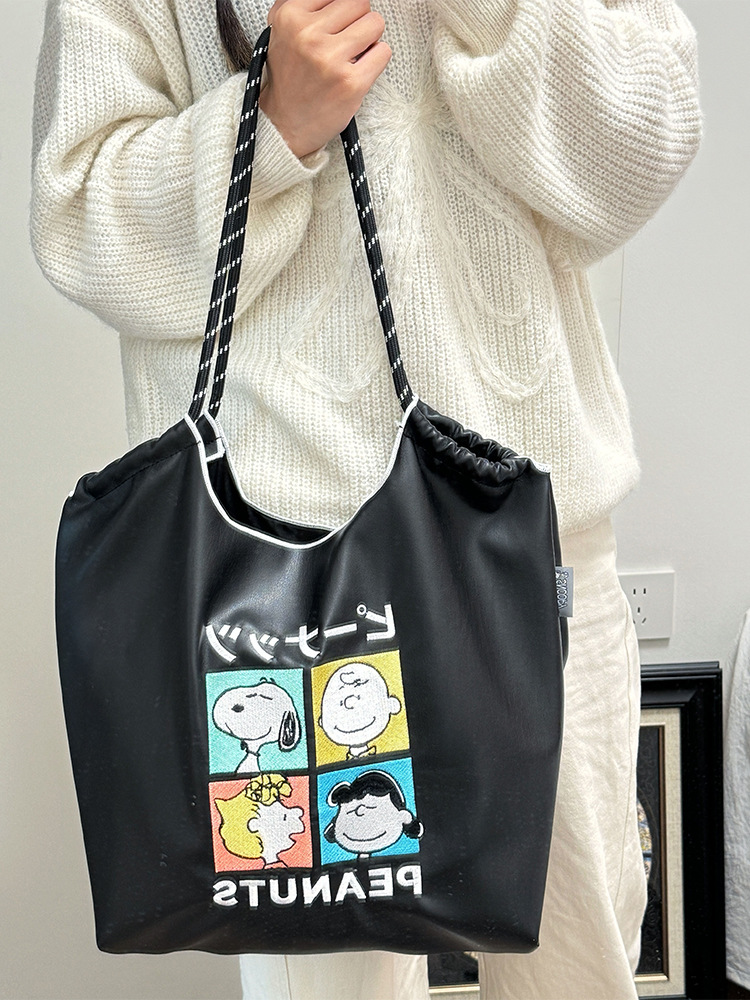 2025 nueva pu tote bolsa mujer gran capacidad negro un hombro crossbody bolsa snoopy cute bordado bolsa de compras pic 6