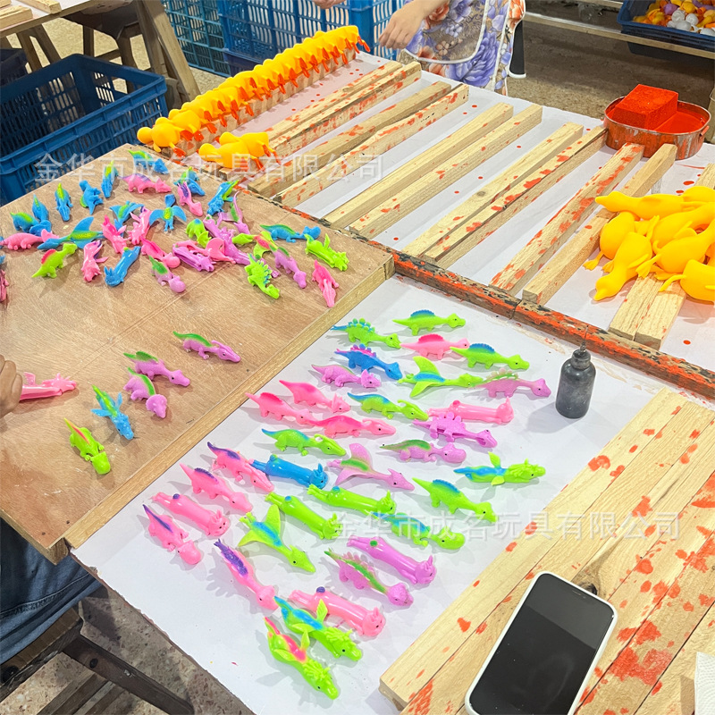 Finger darts, dinosaur finger throwing toys, fingertip fun and educational pinching fun, stress-relieving toys Pinching fun pic 9