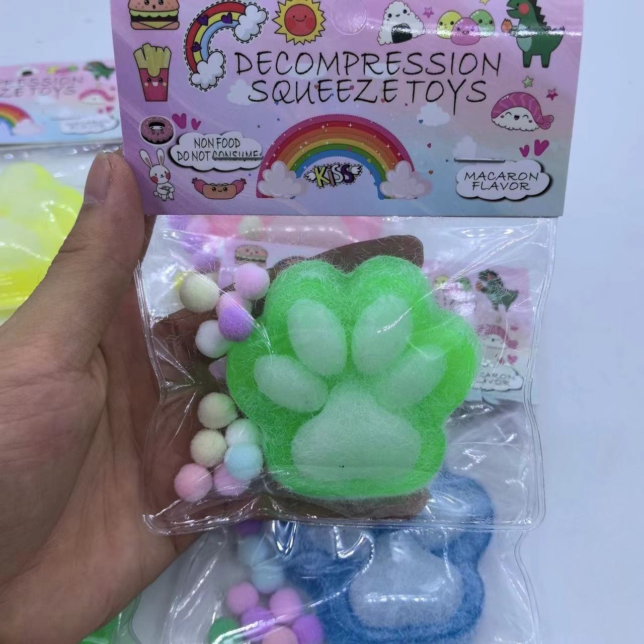 Wholesale of four-color plush card cat claws (solid color base + white claws) stress-relieving pinching toys from the manufacturer pic 4