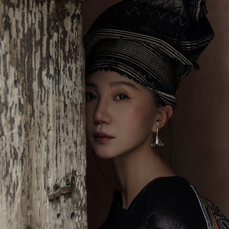 复古螺旋纹理石榴石耳环小众设计个性时尚耳饰轻奢高级感风铃耳坠详情2