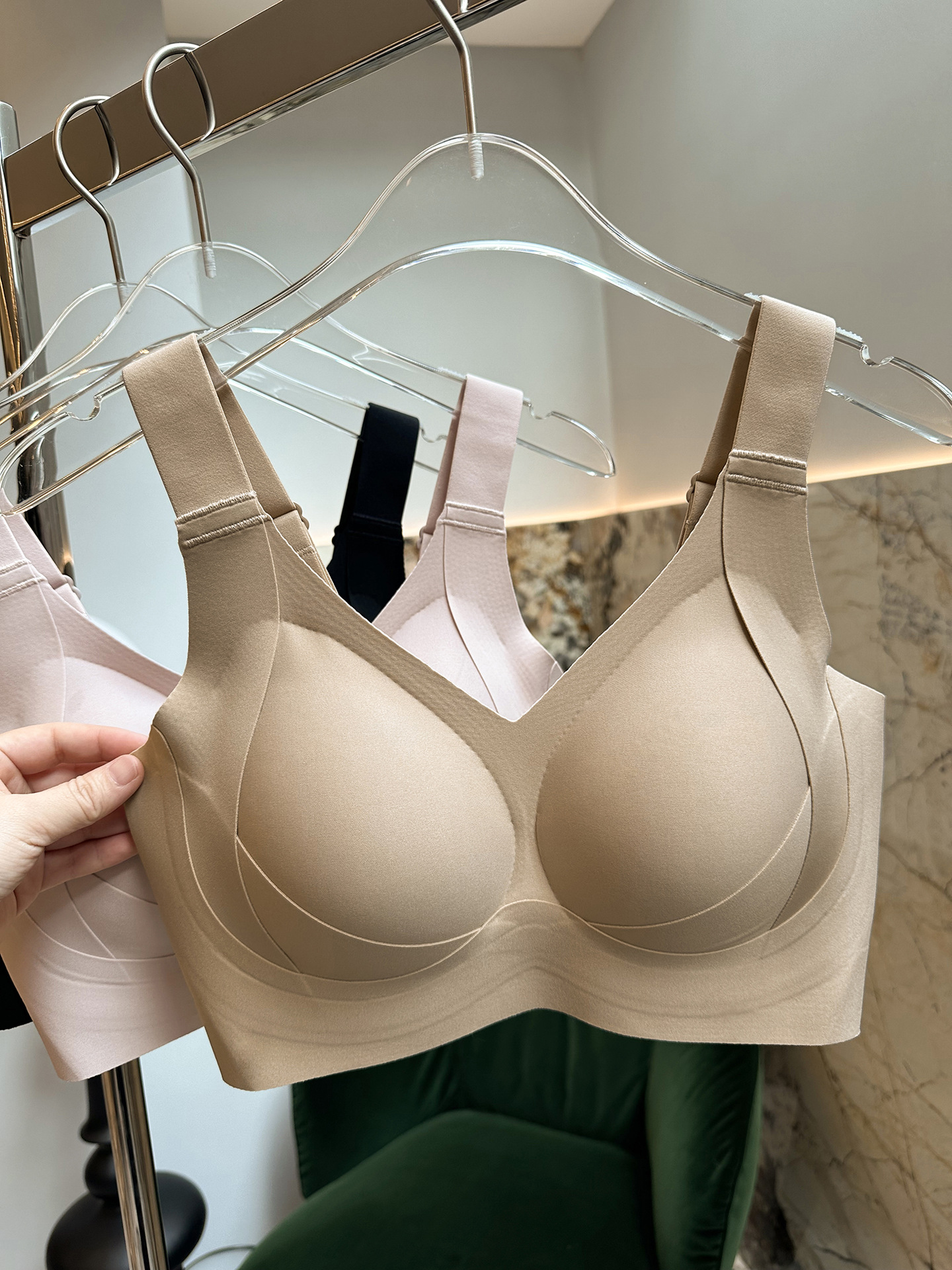 Full-cup latex bra for women, thin cup side-folding and adjustable bra, with a large bust that looks smaller, lifting and anti-sagging pic 50