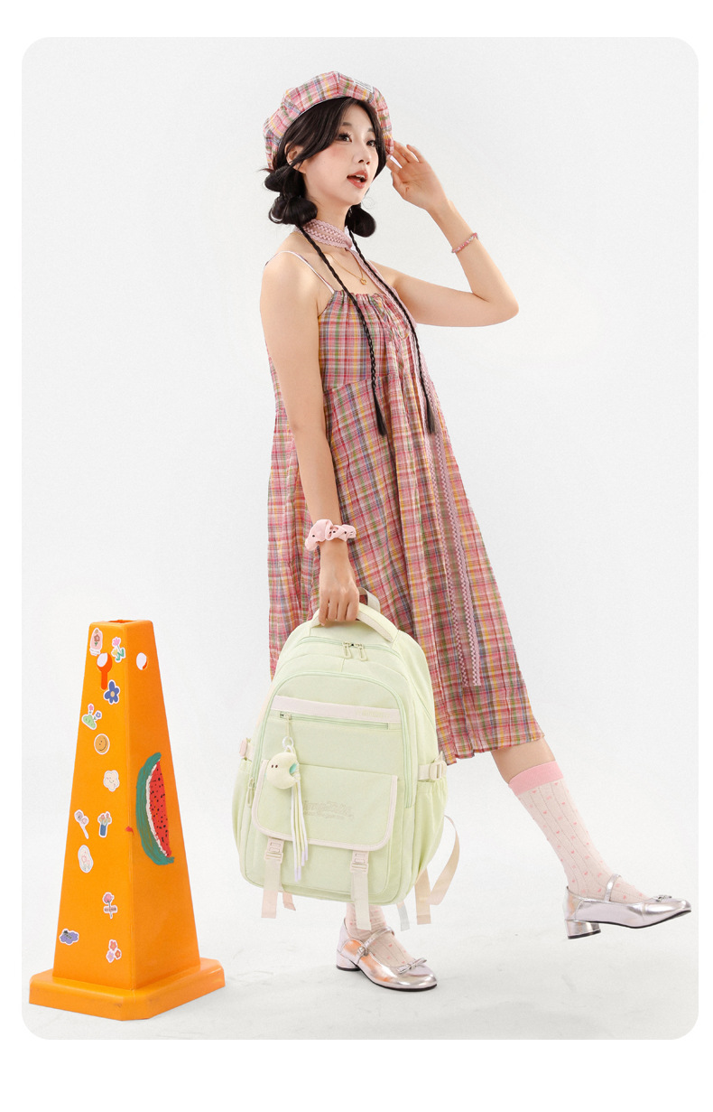 New high-appearance-level weight reduction and spine protection schoolbag for girls, junior high school students, large-capacity ultra-light campus backpack for teenagers pic 25