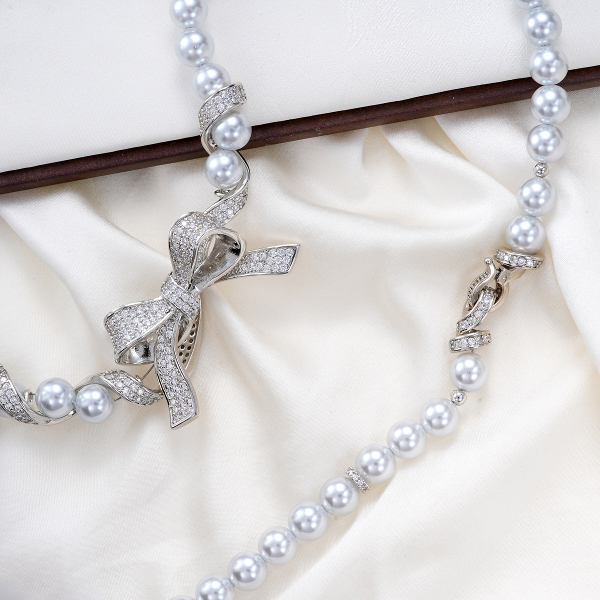 Copper plated with palladium and white gold, slightly inlaid with zirconium bow tassels, connecting buckle, pearl necklace clasp, DIY jewelry accessory pic 9