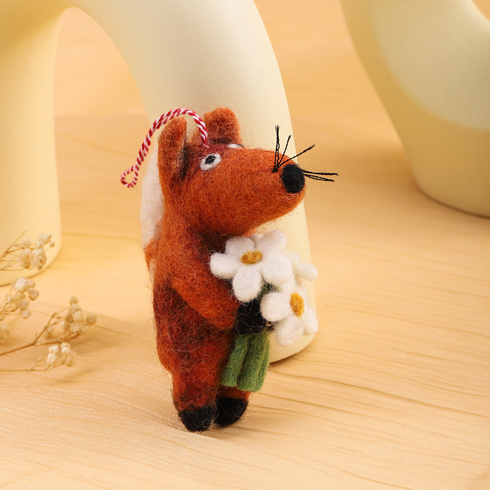 Nepalese wool felt pendants, cute fox three-dimensional plush pendants, car keychains, doll pendants wholesale pic 3