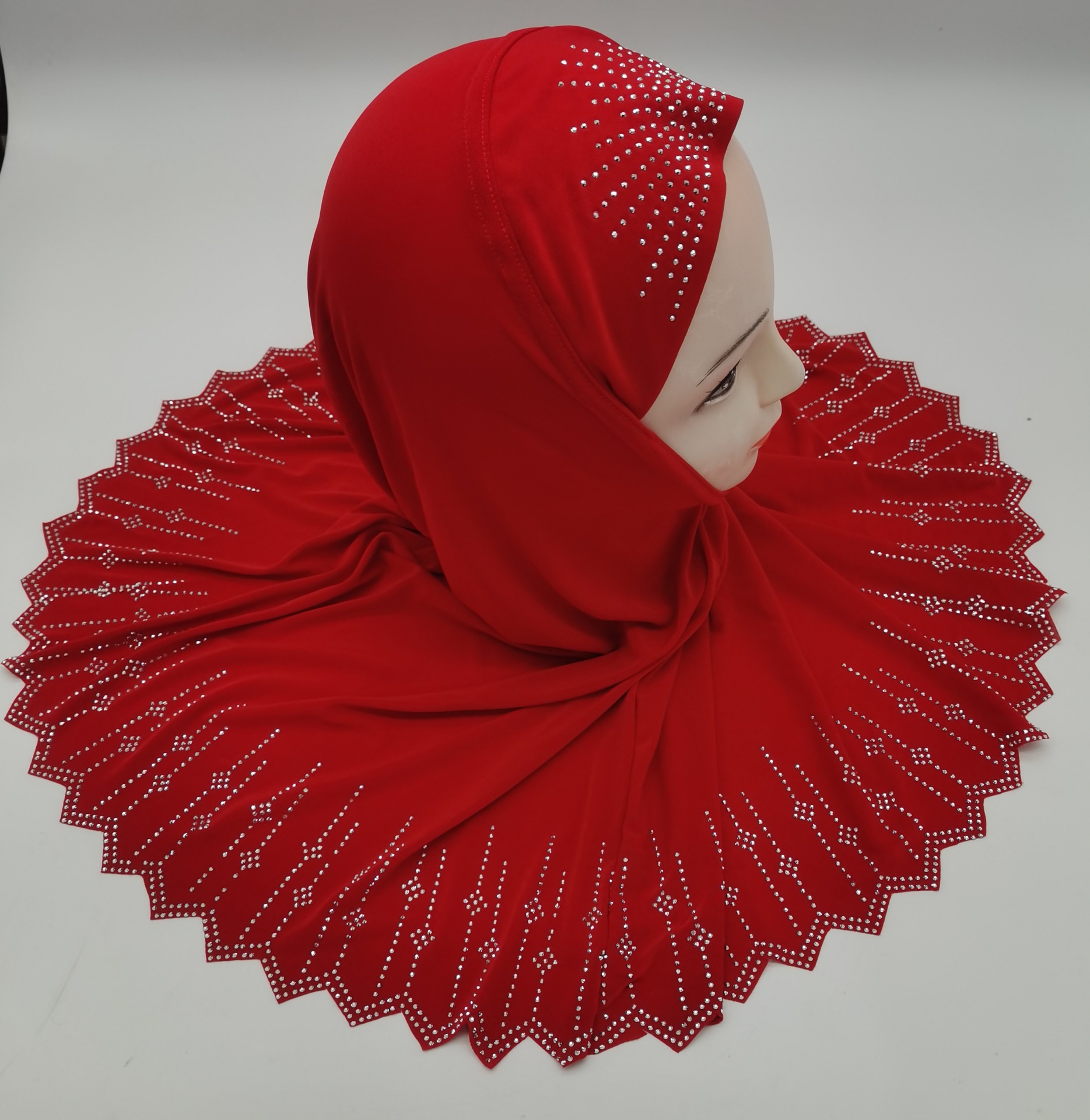 跨境货源水晶麻几何图烫钻激光边女式时尚包头帽头巾帽详情1