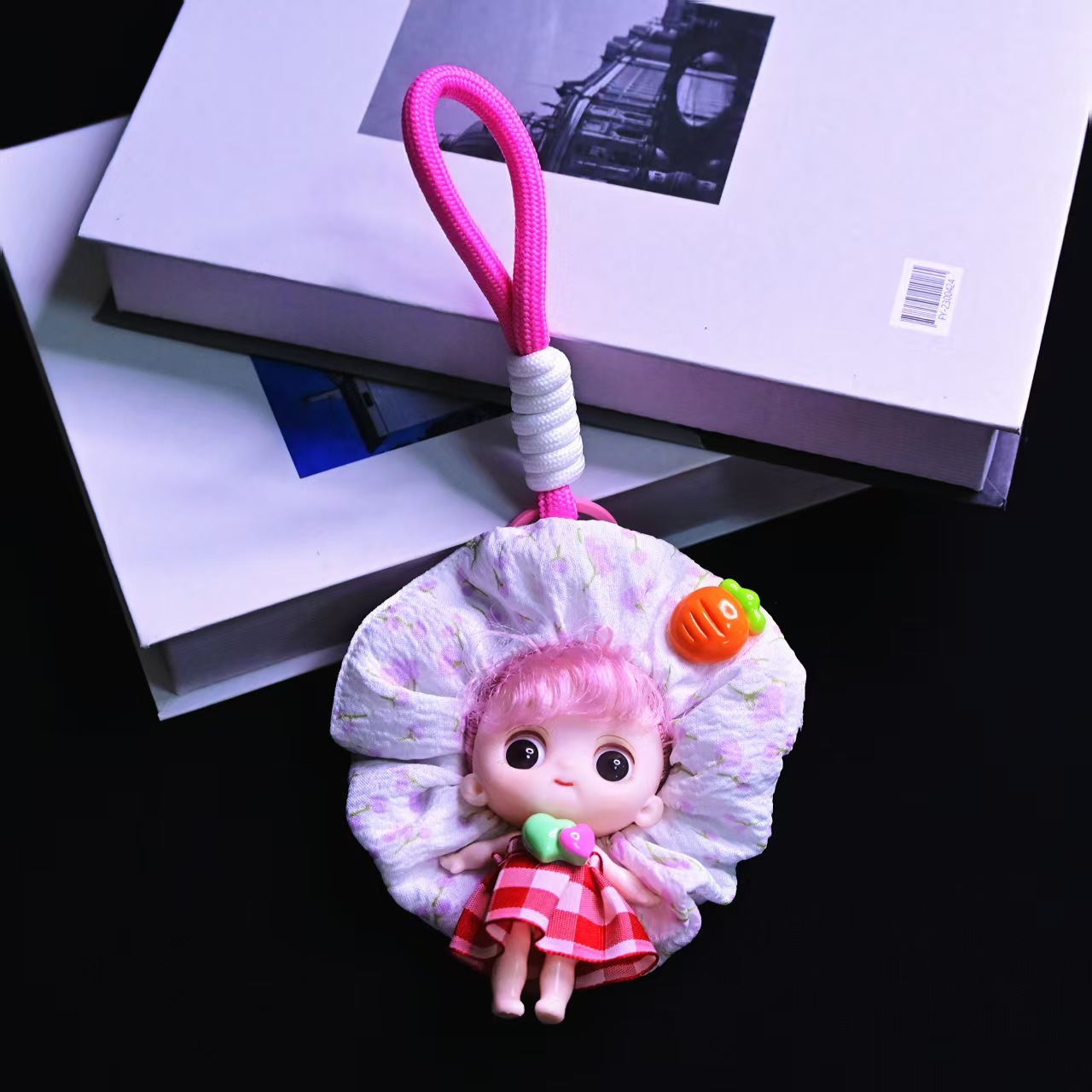 可爱大眼萌妹包包挂件miu系芭比娃娃包包钥匙扣少女diy挂饰ins风详情3