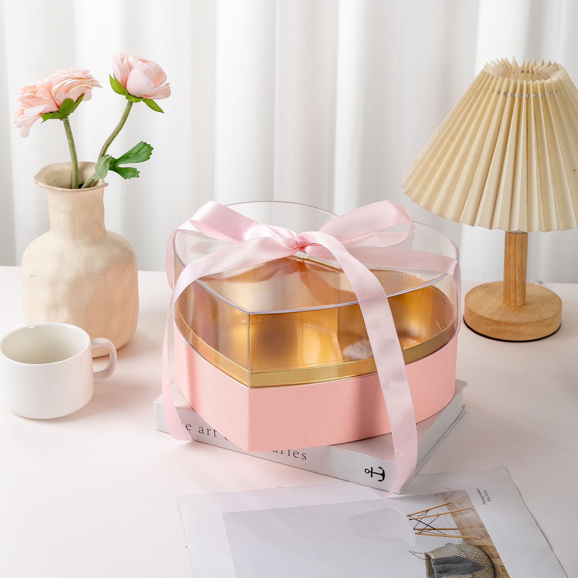 Transparent lid, golden lining, black ribbon, one-piece gift box, souvenir packaging paper pic 11