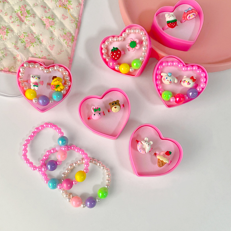 新款卡通儿童饰品儿童手链卡通桃心戒指饰品爱心礼盒套装小女孩详情6