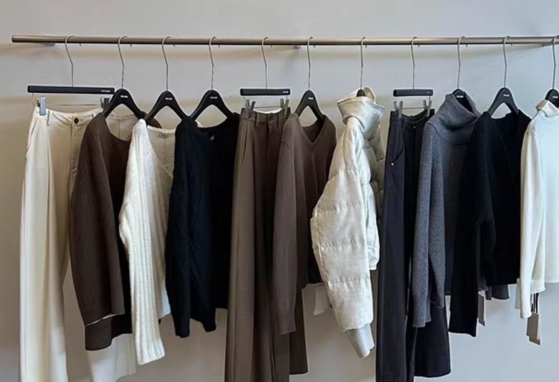 服装店大牌西服衣架树脂宽肩专柜衣撑品牌男女装西装衣挂＋LOGO详情6