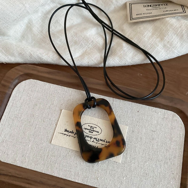 Maillard retro necklace for women, a new and niche Korean-style sweater chain, a fashionable autumn and winter versatile and high-end necklace for wholesale pic 33