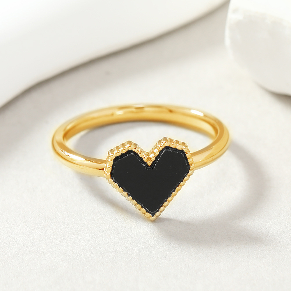 跨境不锈钢饰品 设计感极简时尚焊牌四色爱心情侣钛钢戒指  厂家详情7