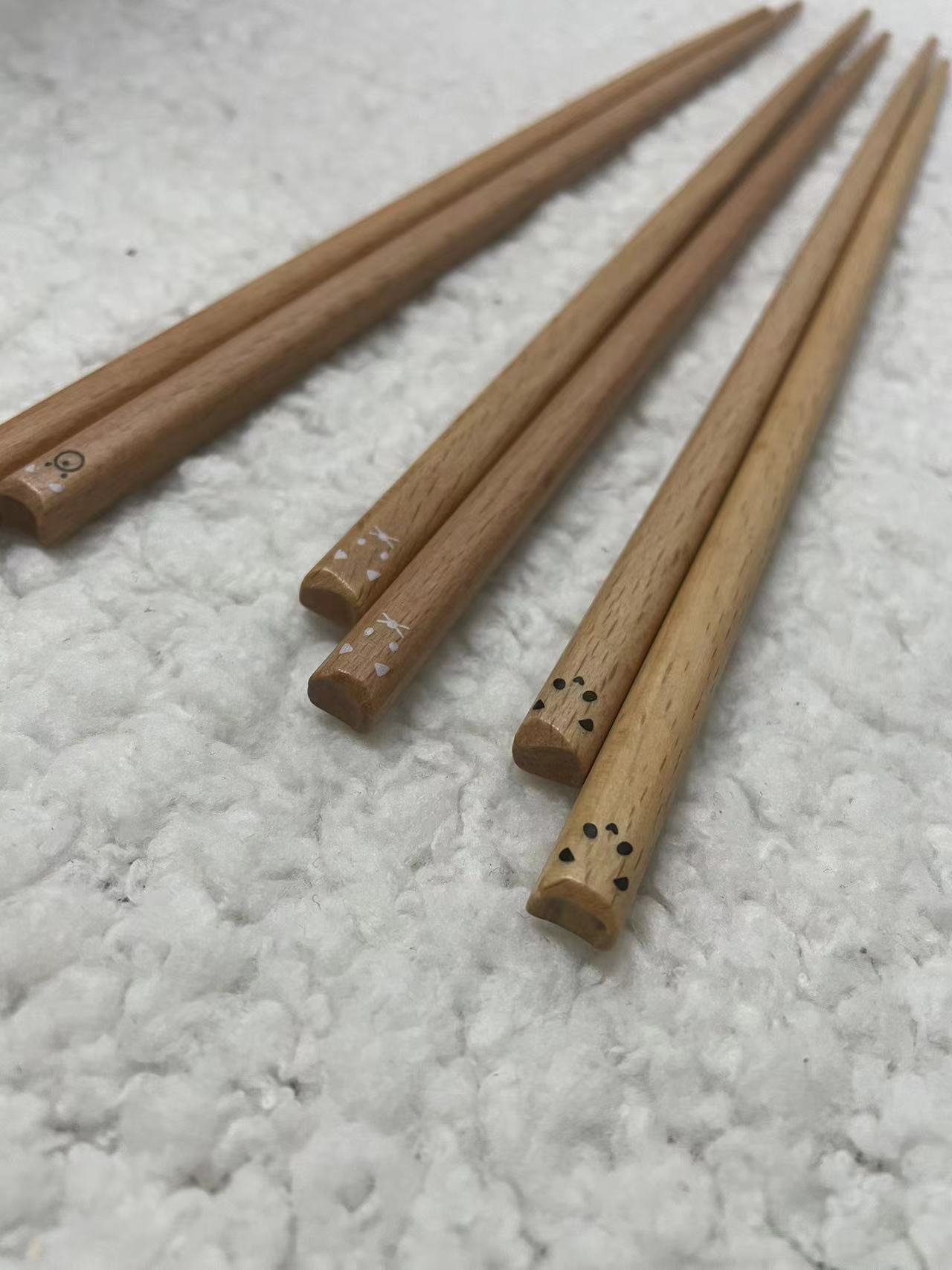 Cute beech wood cartoon craft wooden chopsticks, eco-friendly and natural wooden chopsticks, gift chopsticks pic 4