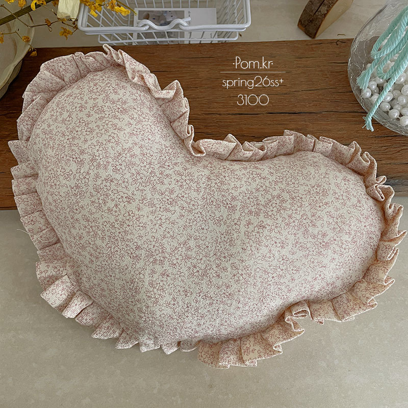 Primavera nueva versión coreana pequeña flor amor almohada niños ins viento comodidad almohada de respaldo para bebé habitación decoración decoración pic 6