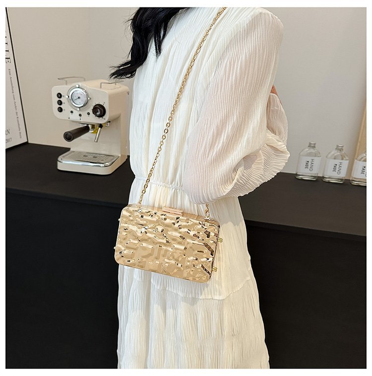 晚宴包金属2024夏季新款盒子女包链条单肩斜挎包褶皱跨镜女手机包详情128