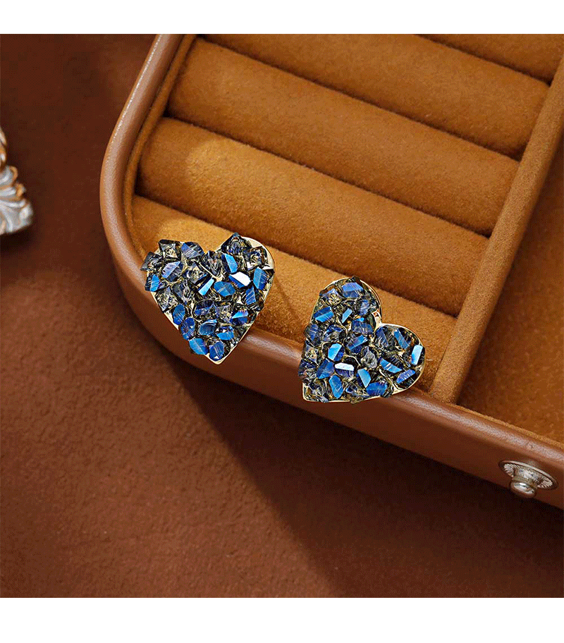 Hyacinth925 Silver Needle Designer Deep Sea Blue Ultra-beautiful Fine Sparkling cold Style natural crystal heart-shaped stud earrings pic 2