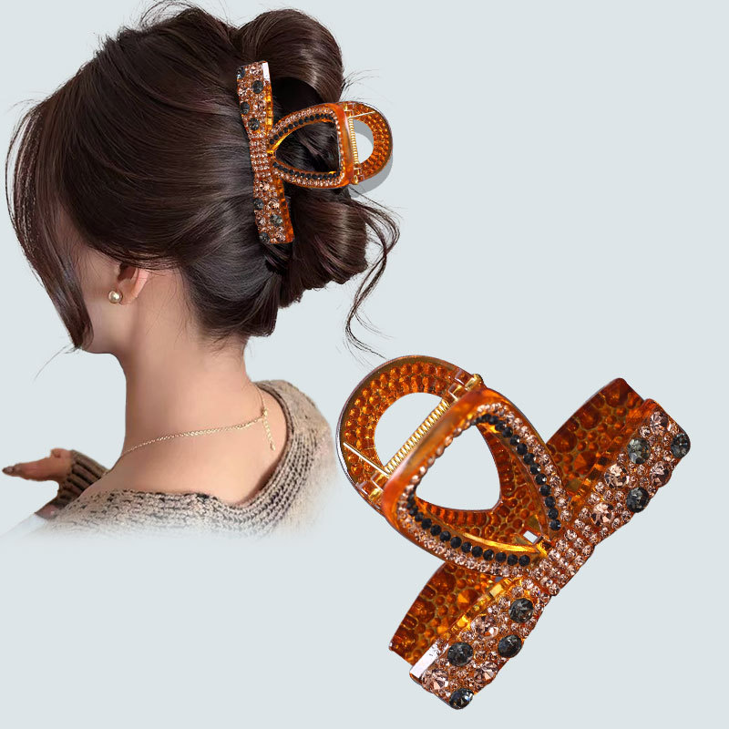 The 2025 new Korean-style light luxury medium-sized shark clip is simple, exquisite and elegant. It is a large claw clip at the back of the head pic 3