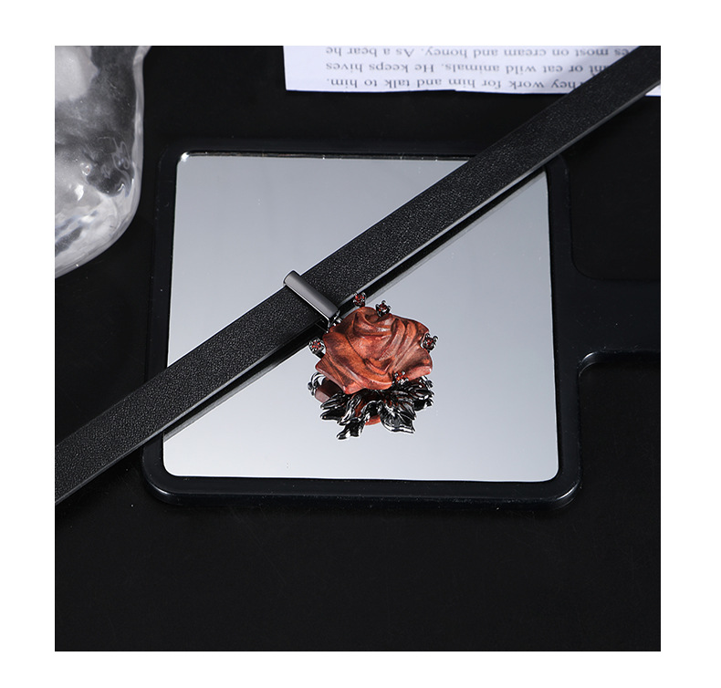 Wooden rose flower choker necklace for women, sweet and cool style, unique original design, niche personality necklace pic 10