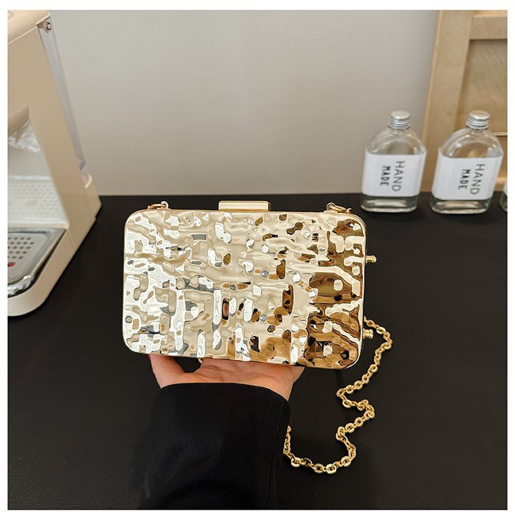 晚宴包金属2024夏季新款盒子女包链条单肩斜挎包褶皱跨镜女手机包详情38