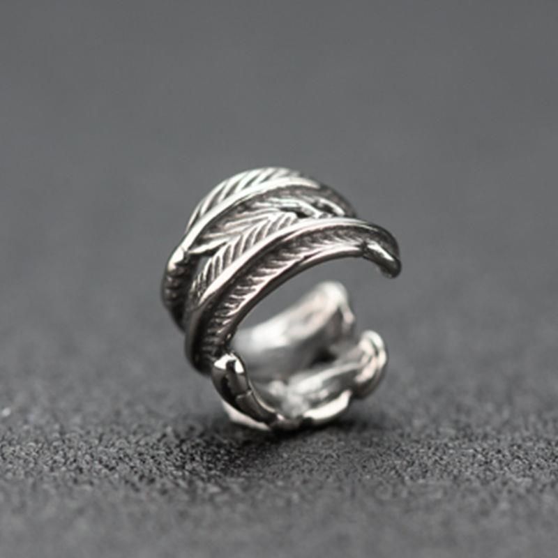 New feather no-hole ear clip for men, simple and fashionable single ear stud, cold style, high-end trendy, niche and individual ear buckle pic 3