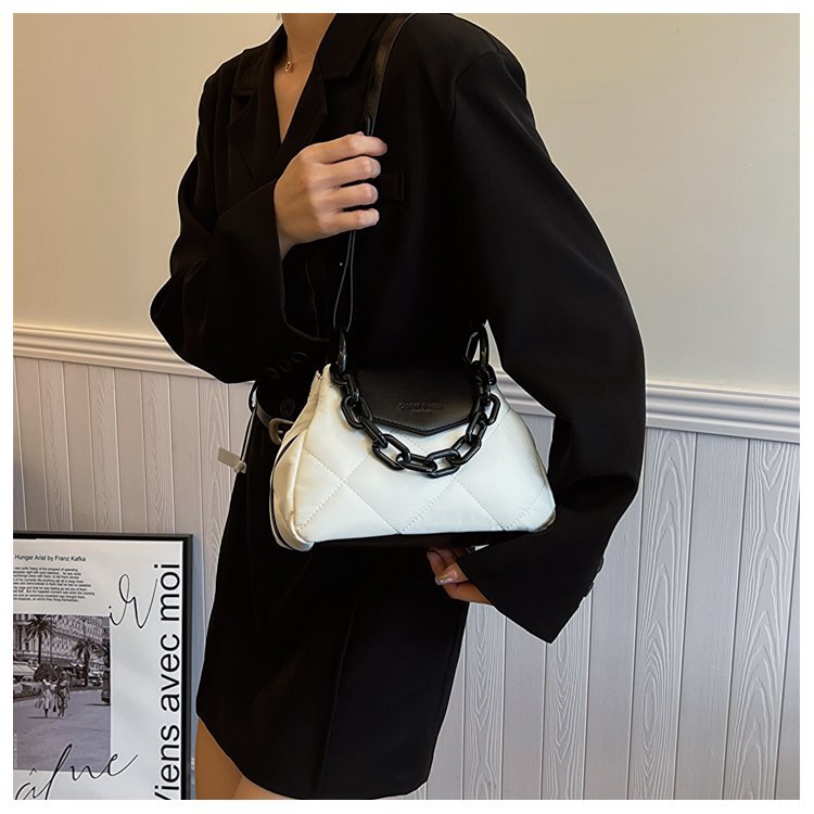 包包女2024新款菱格绣线拼接链条饺子包洋气潮流单肩斜挎手提包包详情10