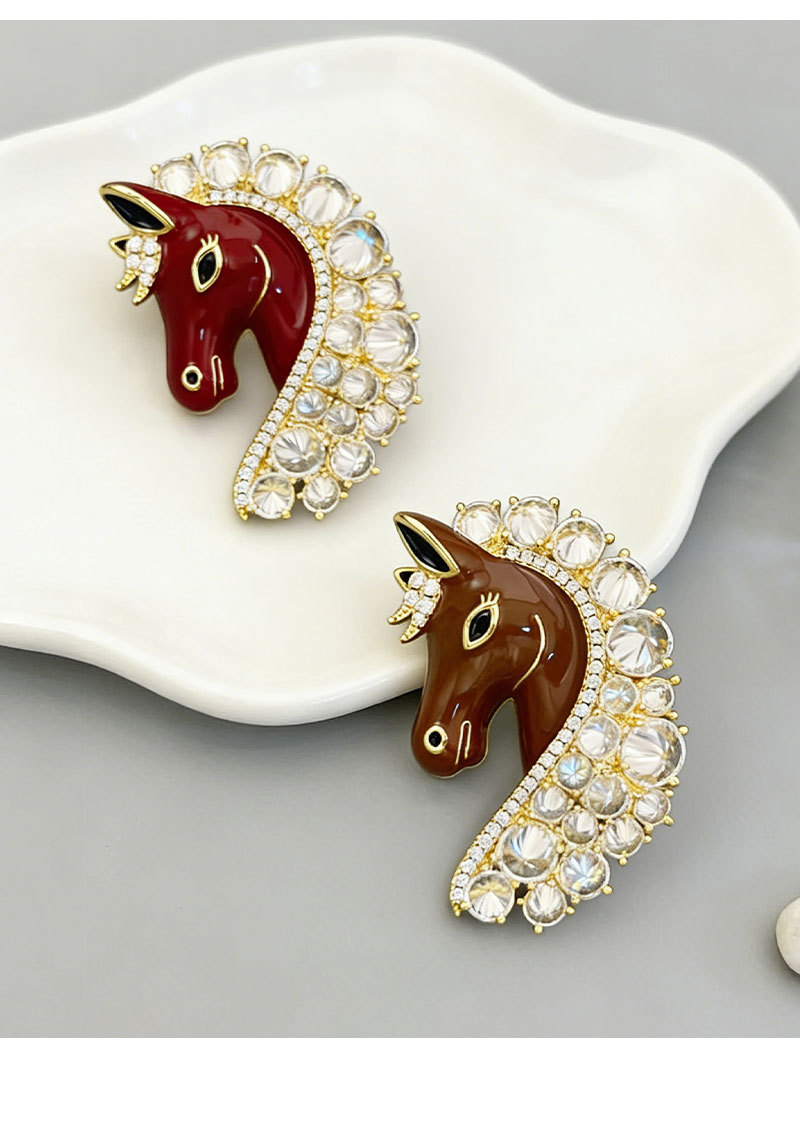 Original design: Good Luck Horse Head brooch, copper inlaid with zircon, real gold electroplated with oil, exquisite brooch, suitable for both men and women pic 15