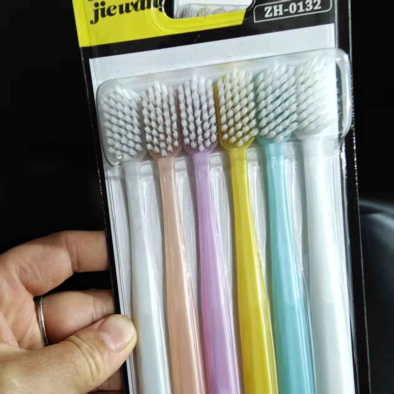 【 Zone 2-12 】ZH-0132 Six Toothbrushes, 72 calories per box, 288 calories per piece. ZH-0132 Six toothbrushes, soft Bristles and fine threads, student toothbrushes, 2-yuan wholesale supply pic 5