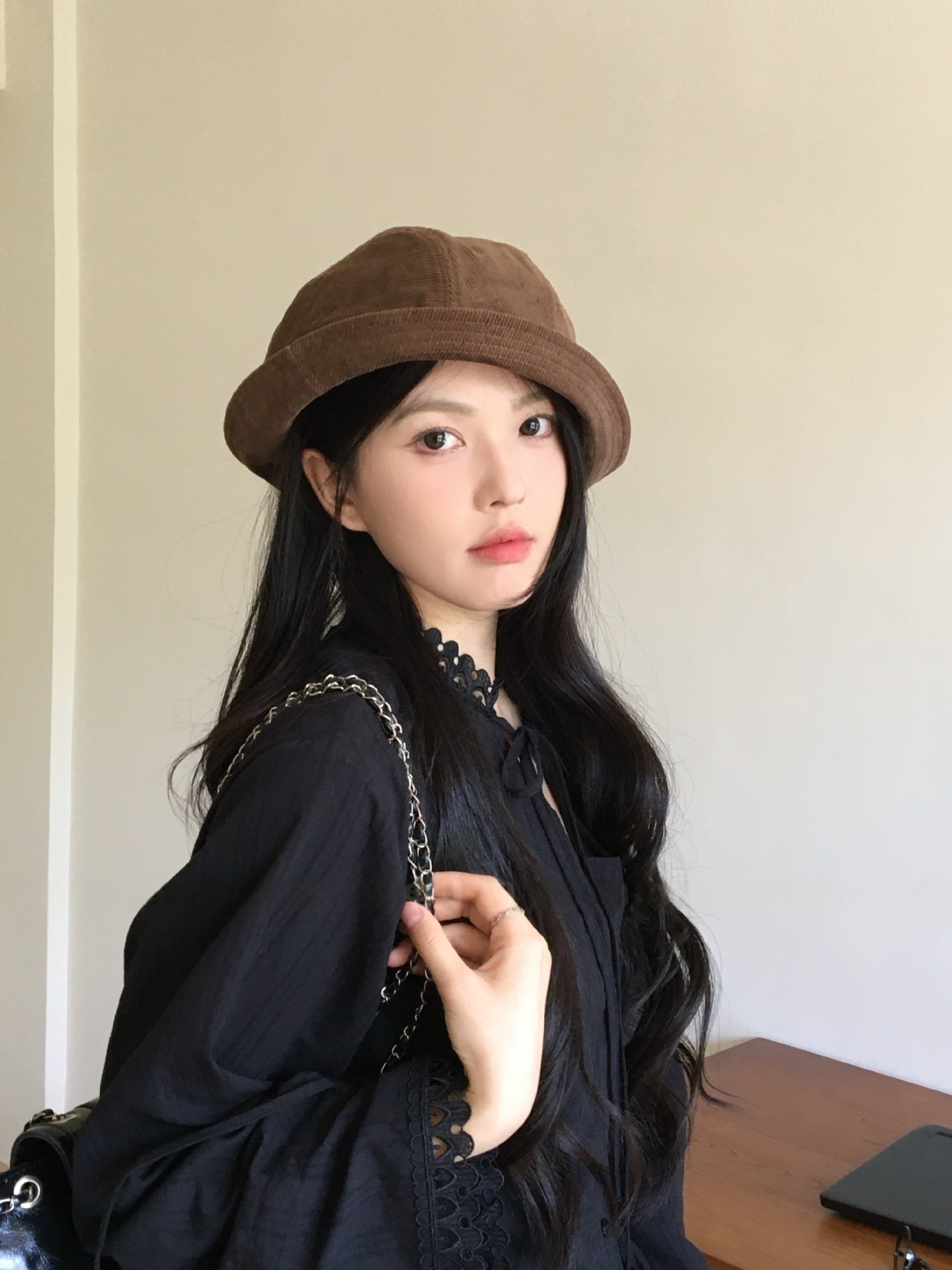 高品质灯芯绒渔夫帽子女秋冬季新款休闲百搭显脸小一帽多戴小礼帽详情23