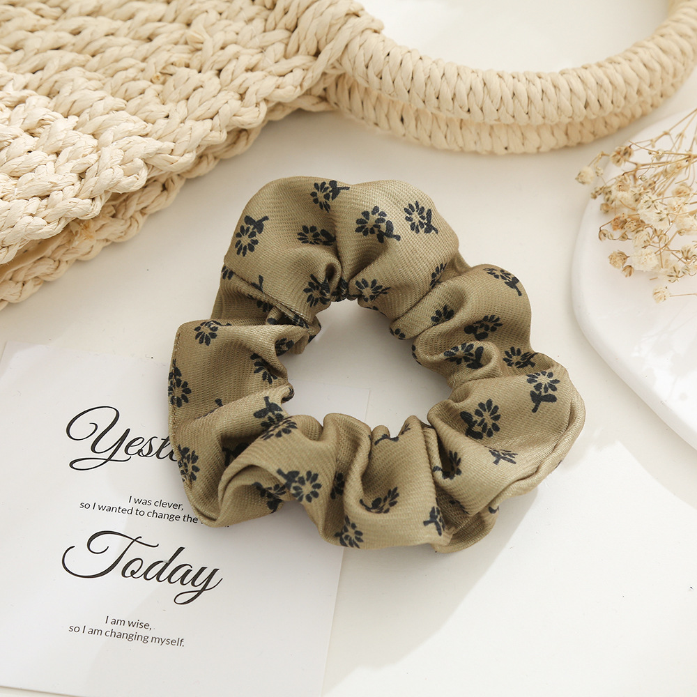 New Chinese-style pleated large intestine hair rings, fresh and delicate floral hair tie headwear, bun head, large elastic large intestine hair rings wholesale pic 4