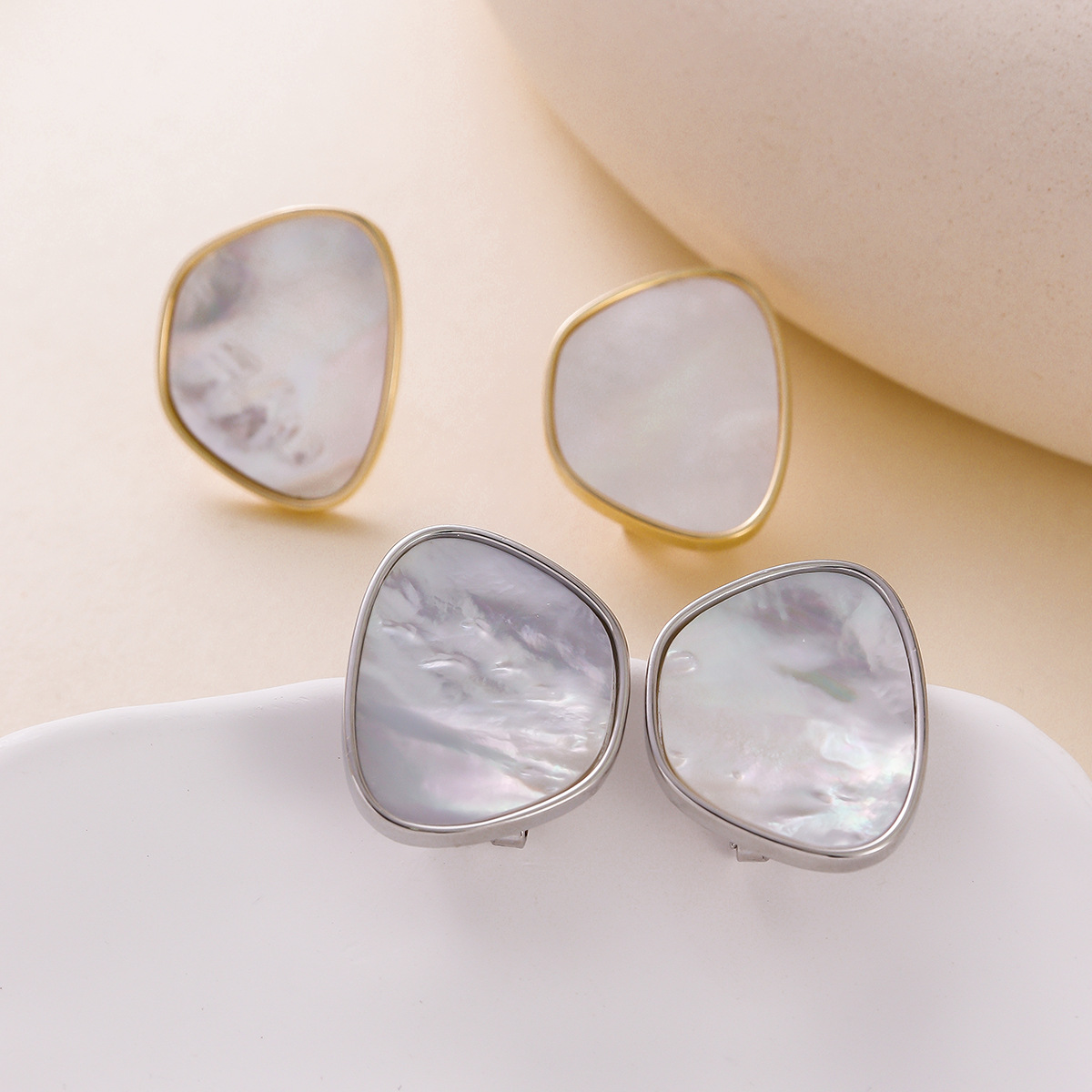 新款几何型天然贝壳耳钉高级感时尚精致复古夸张925银针气质耳饰详情5