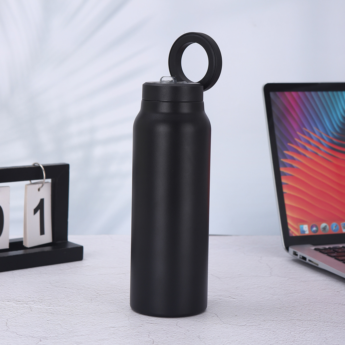 Cross-border portable magnetic lid space kettle, stainless steel double-layer insulated cup with straw, mobile phone stand, sports water kettle pic 8