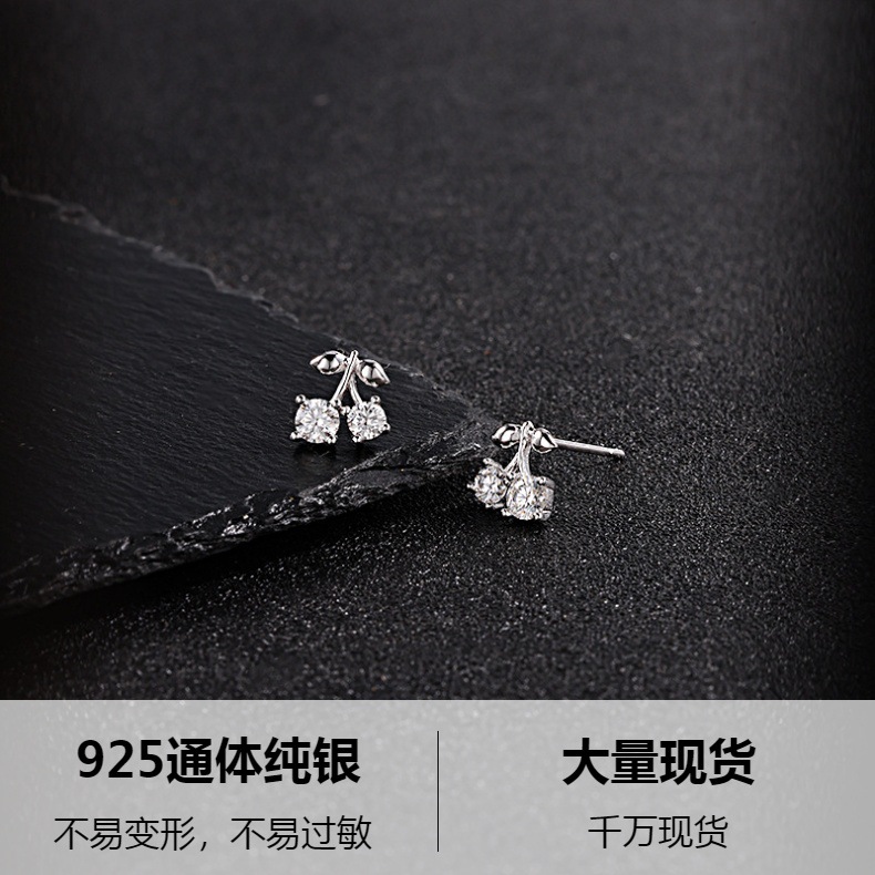 Zhuoheng selects the 2026 new four-leaf clover stud earrings for women, 925 sterling silver electroplated rose gold, a niche high-end design and trendy earrings pic 2