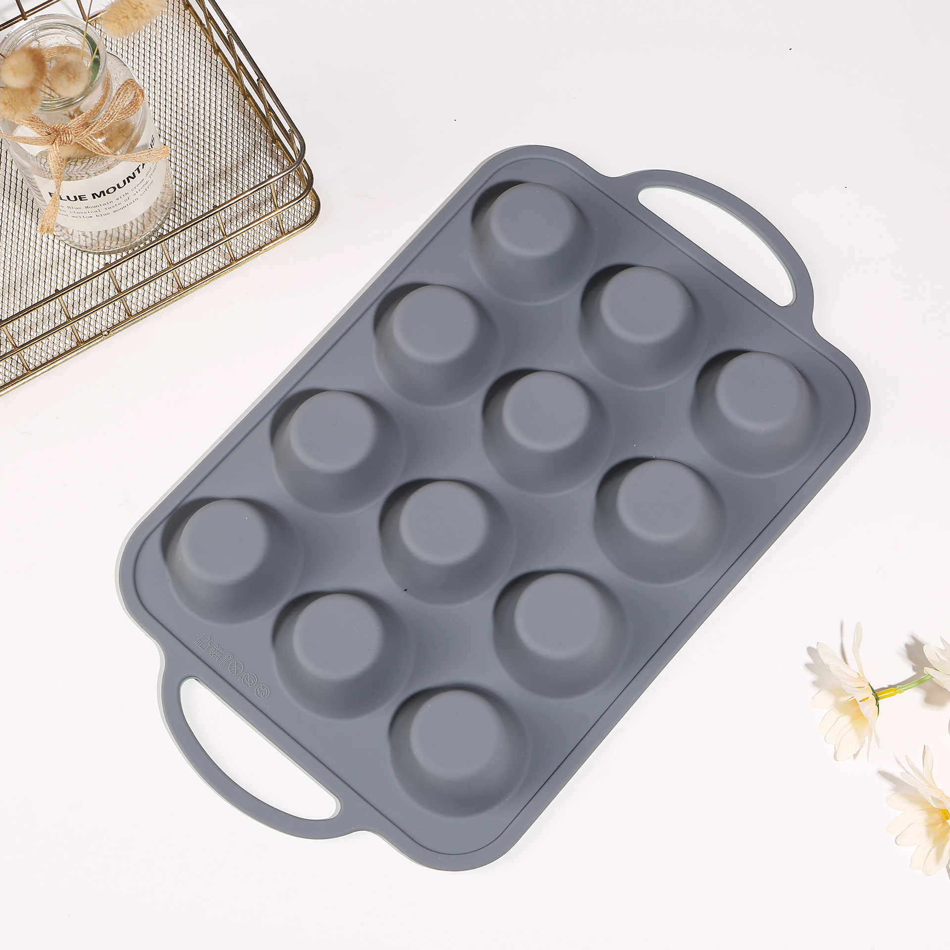亚马逊新款硅胶蛋糕模具12连孔厂家批发包钢硅胶蛋糕模DIY手工详情3
