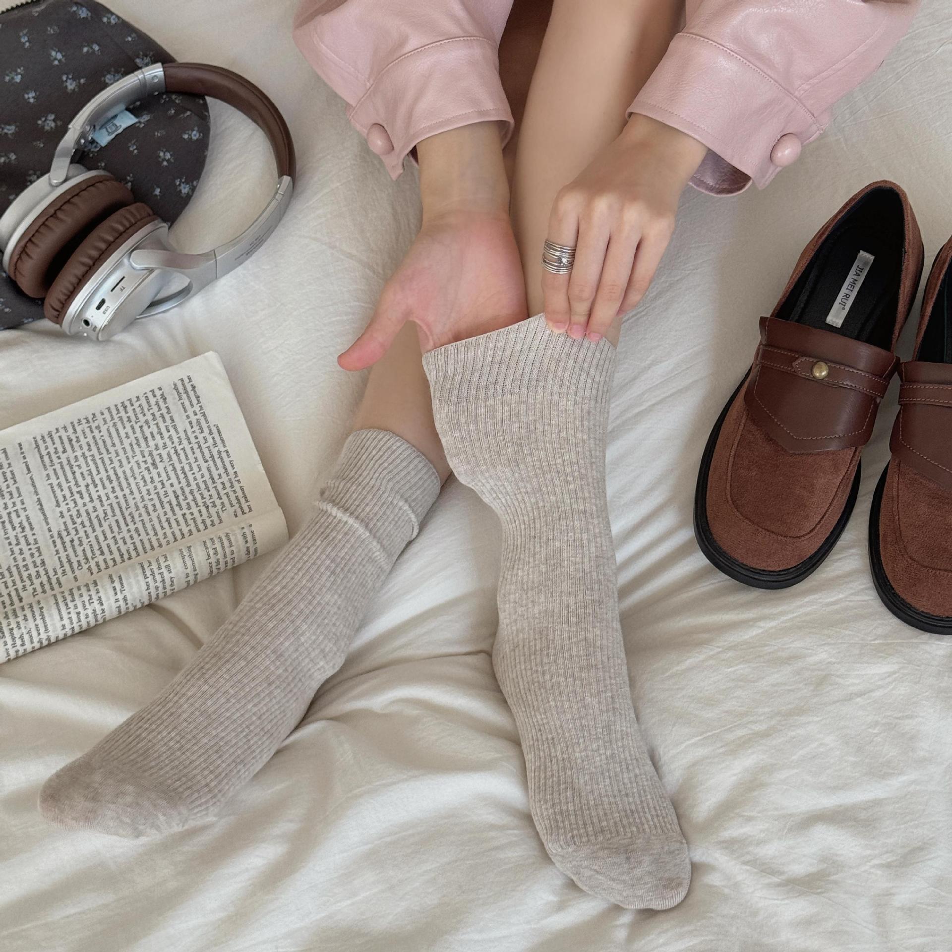 2025秋冬新款一体机无骨纯色竖条纹女士堆堆袜纯棉百搭中筒女袜子详情15