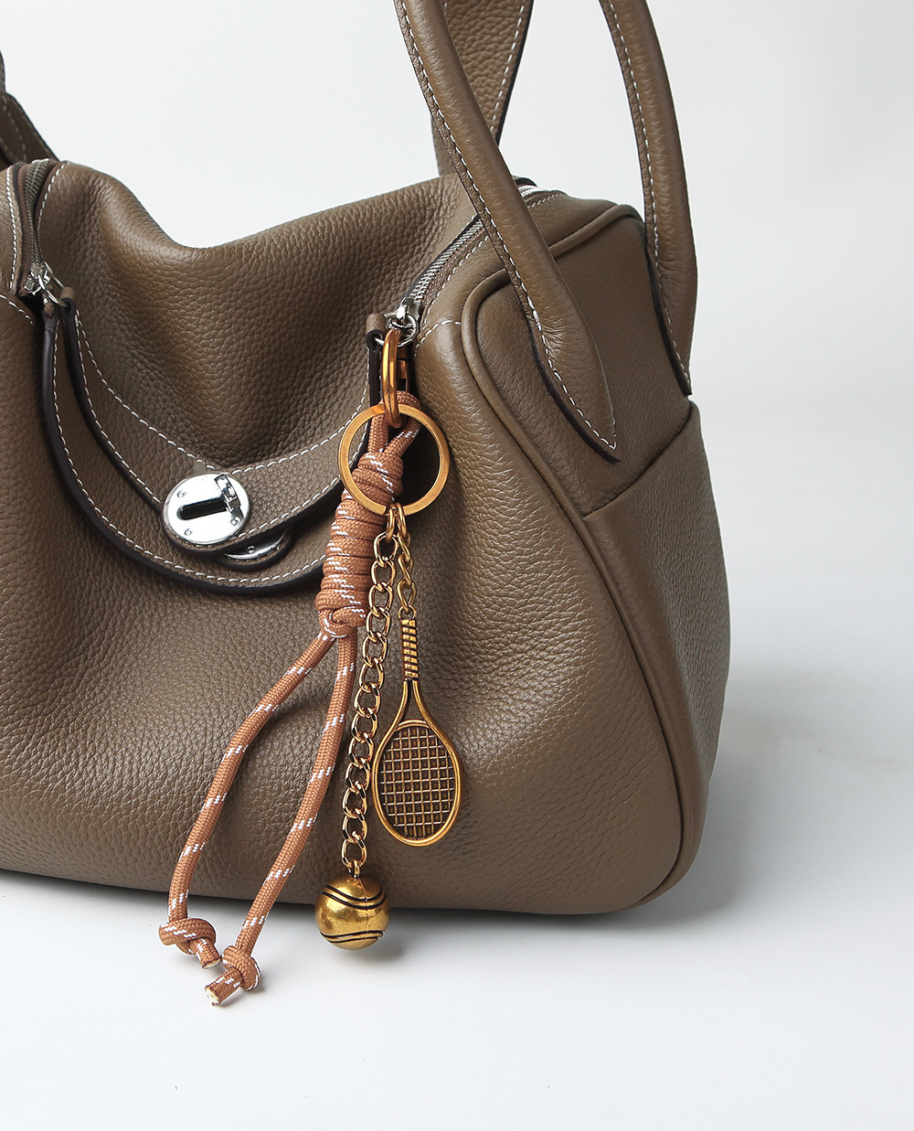 Cross-border bag pendants, accessories, cross-border keychains, retro gold tennis rackets, MIU-style woven ropes, DIY pic 8