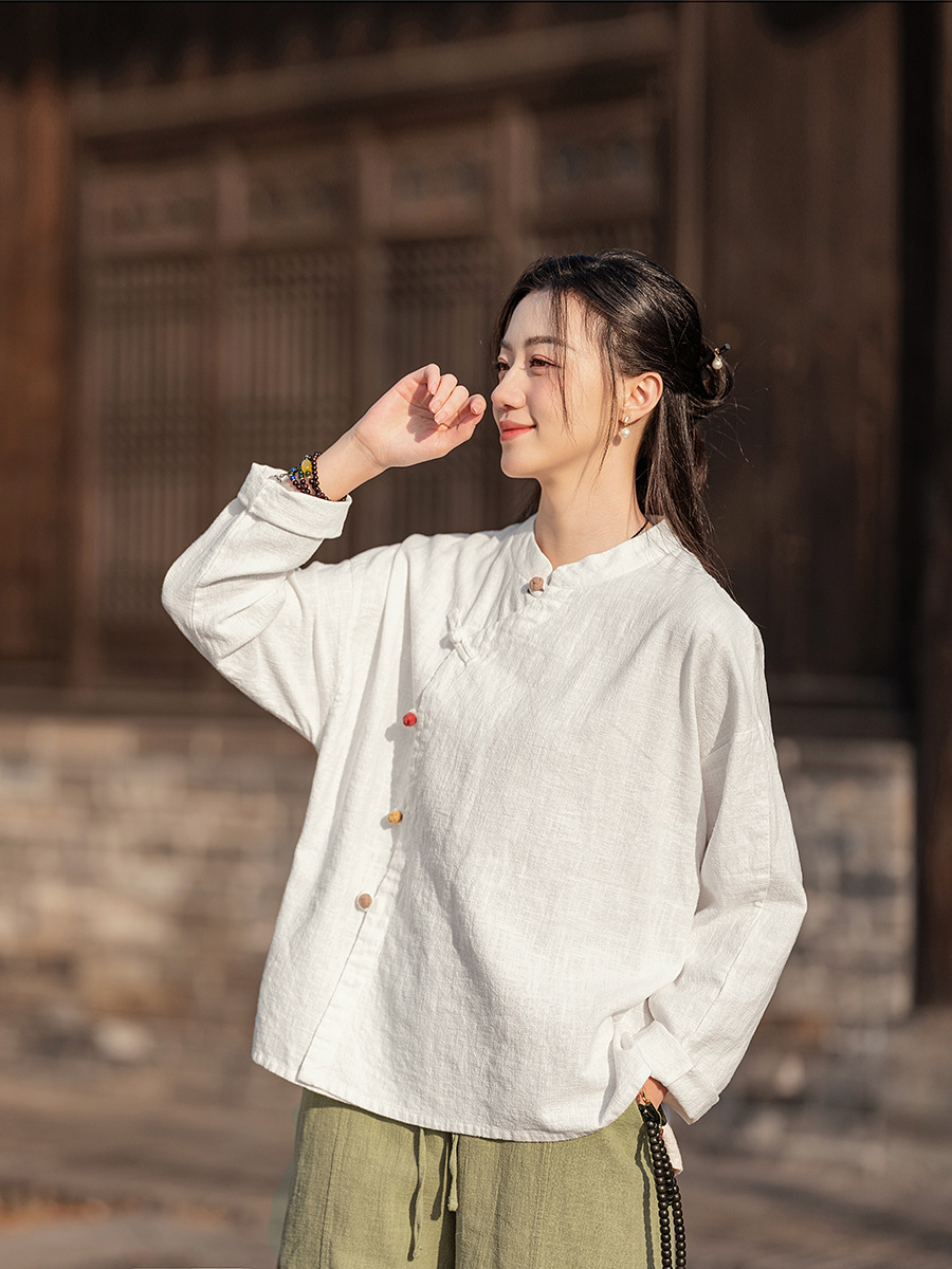 2025春夏新款棉麻女装复古立领偏襟拼色砂洗盘扣上衣长袖女式衬衫详情26