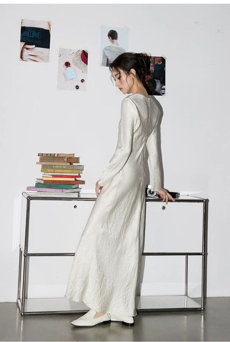 French elegant, fashionable, form-fitting and high-end satin pleated triacetate long-sleeved dress, a new autumn long dress for children pic 48
