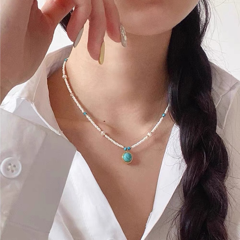 Natural stone turquoise beaded necklace, niche design, high-end collarbone chain, new Chinese style, fresh and delicate handcrafted necklace for women pic 4