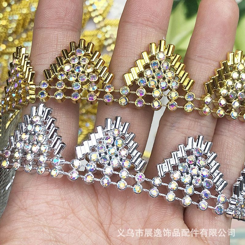 爆款水钻镶嵌扣头装饰珍珠链条民族服饰厂家直销批发金色银色链条详情5