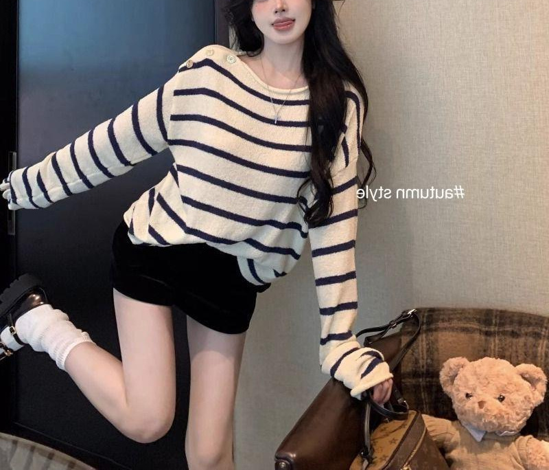 条纹软糯毛衣女秋冬美式y2k斜肩上衣慵懒宽松加厚露肩针织衫外套详情7