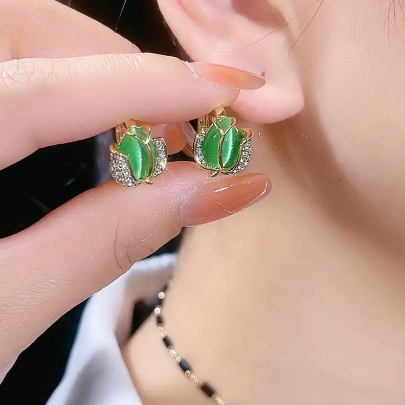Spring/Summer 2025 fresh and elegant flower earrings for women, a light luxury and high-end look, pearl stud earrings, super fairy-like, versatile and elegant earrings pic 53