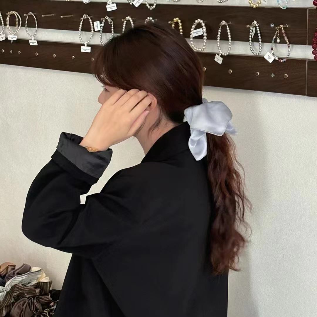 Korean smooth satin square scarf, large hair band, retro and simple style, laid-back and elegant, flower-shaped headband, headwear for women pic 7