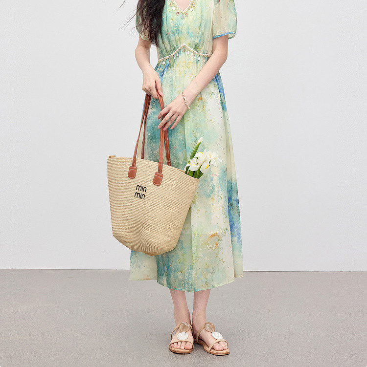 贝壳亮片织带收腰油画晕染裙子女夏小众设计显瘦飘逸波嬉风长裙详情9