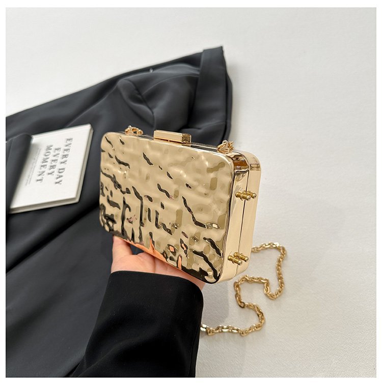 晚宴包金属2024夏季新款盒子女包链条单肩斜挎包褶皱跨镜女手机包详情83