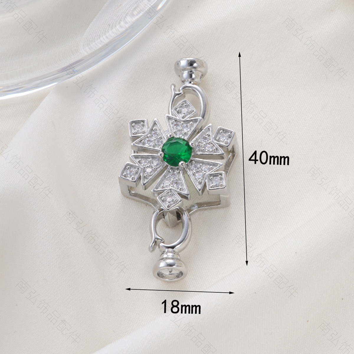 Copper plated with 18k gold and slightly inlaid with zirconia emerald snowflake-shaped pearl necklace clasp, a DIY accessory with a light luxury feel pic 5