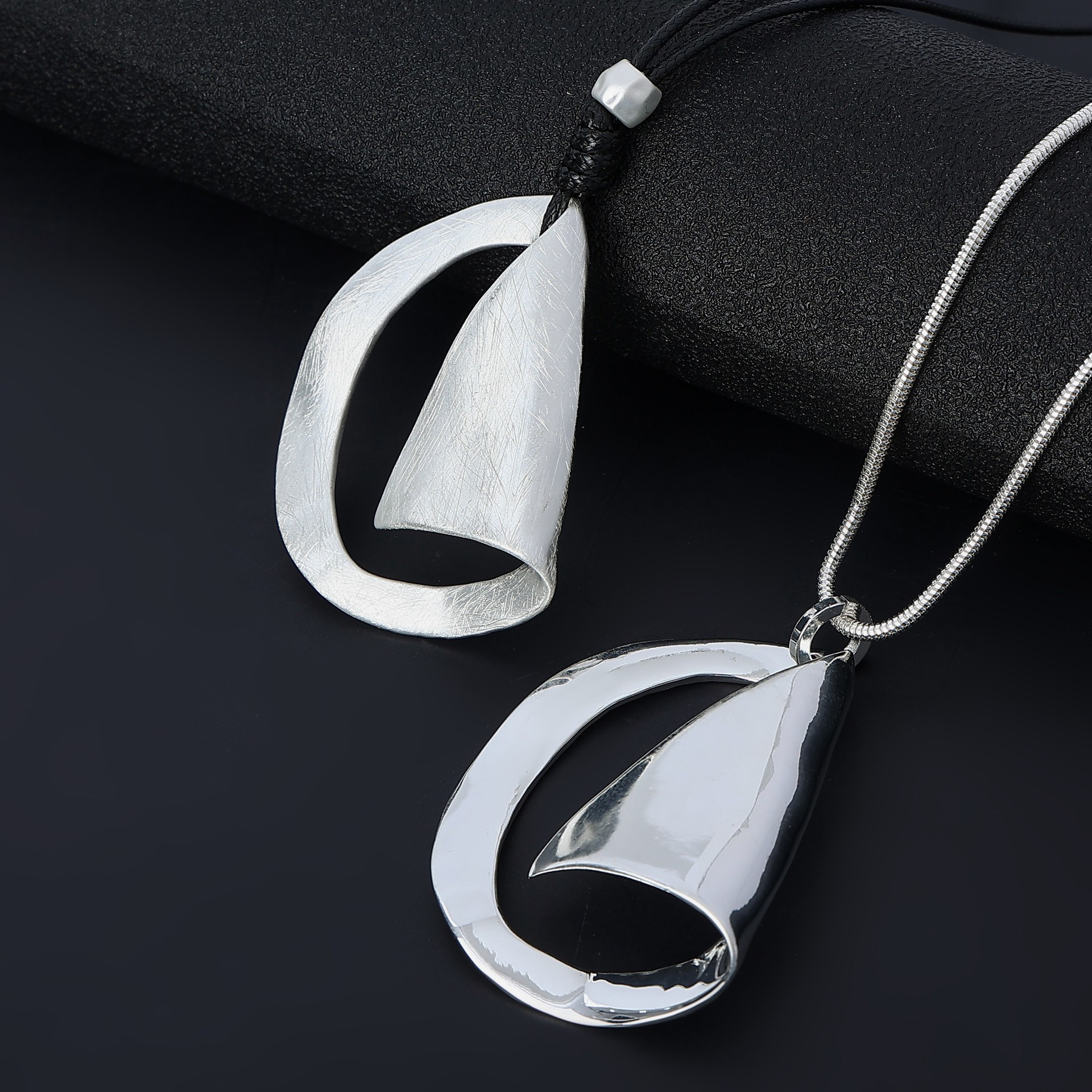 跨境亚马逊爆款流行欧美几何形时尚短款女士金属锁骨链吊坠短项链详情7