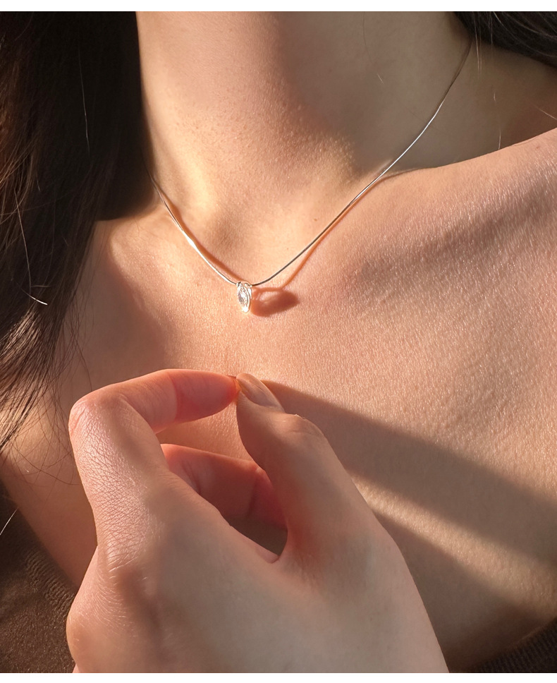 925纯银水滴锆石项链女韩国小众品牌SOUHAI宝石白银色锁骨链N0396详情9