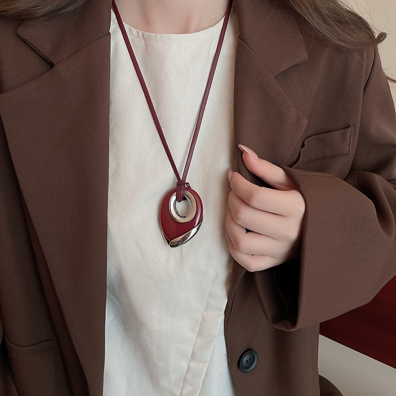 Maillard retro necklace for women, a new and niche Korean-style sweater chain, a fashionable autumn and winter versatile and high-end necklace for wholesale pic 40