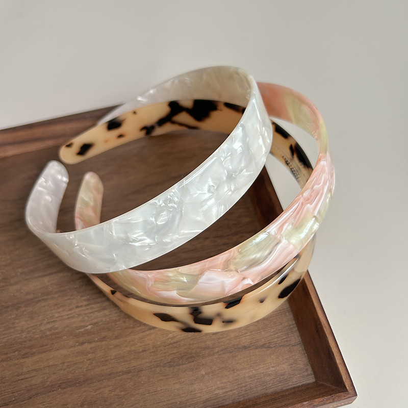 Korean acetate leopard print color hairband with teeth, anti-slip wide edge headband and hair clip, a versatile new for French style women going out pic 10