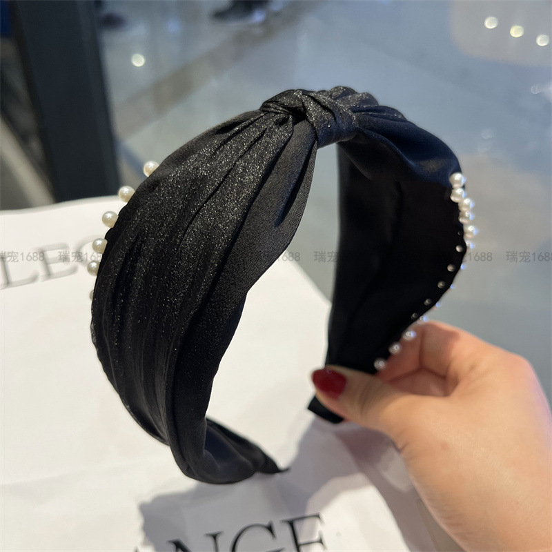 The new spring and summer headwear features a double-layer fabric with pleated yarn and asymmetrical beaded knots in the middle, creating a gentle and elegant hairband pic 8
